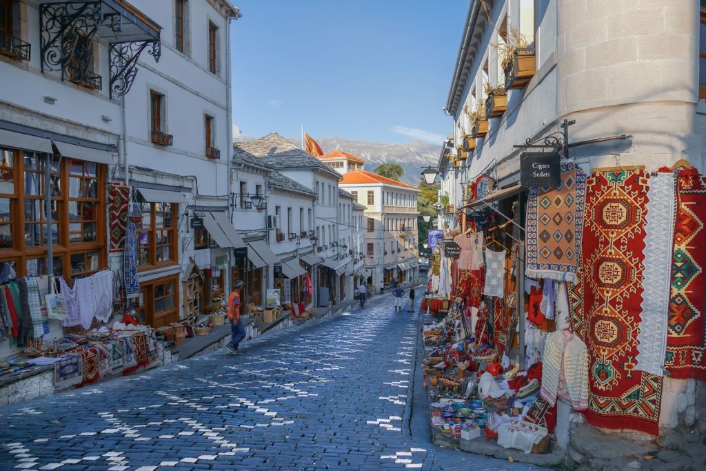 que ver en gjirokaster